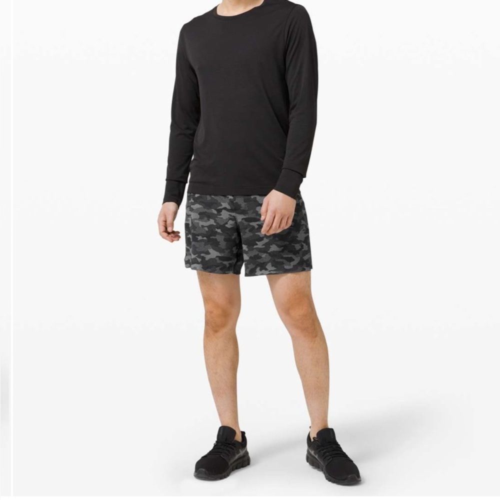 LULULEMON surge short liner 6” black camo size S